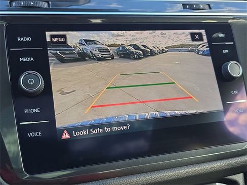 Used 2019 Volkswagen Tiguan SEL Premium image 26
