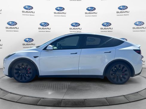 Used 2023 Tesla Model Y Long Range AWD/4WD image 2