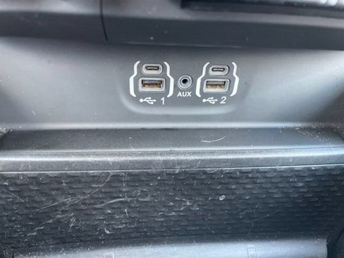 Used 2021 RAM 1500 Laramie AWD/4WD image 47