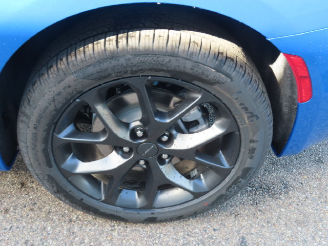 New 2027 Chrysler Pacifica Select AWD/4WD image 14