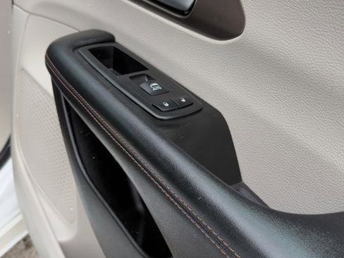 Used 2018 Chrysler Pacifica Touring-L Plus image 55