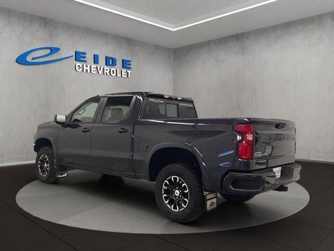 Used 2022 Chevrolet Silverado 1500 ZR2 w/ Technology Package image 3