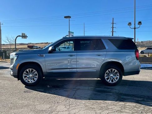 Used 2025 GMC Yukon Denali image 2