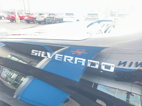 Used 2025 Chevrolet Silverado 1500 LT image 7