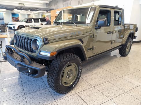 New 2026 Jeep Gladiator Sport image 5