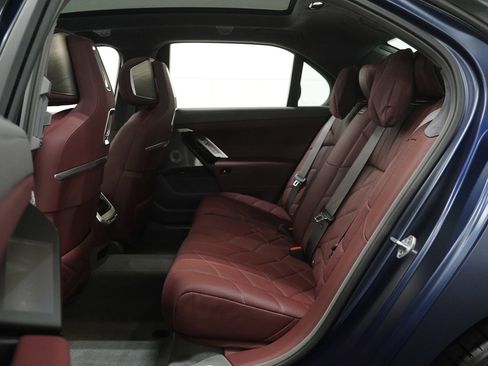 Used 2025 BMW i7 M70 w/ Executive Package image 15