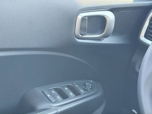 New 2026 Hyundai Venue SEL FWD image 17