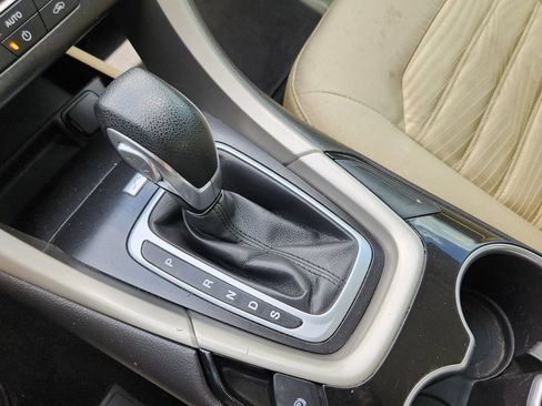Used 2016 Ford Fusion SE FWD image 21