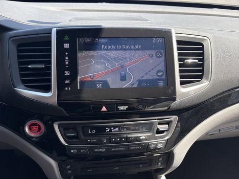 Used 2016 Honda Pilot Elite image 24