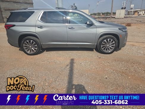 Used 2023 Chevrolet Traverse Premier FWD image 10