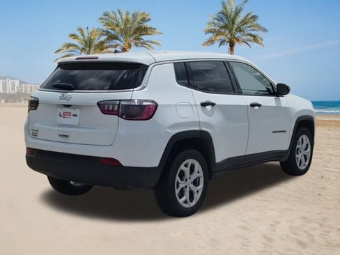 Used 2024 Jeep Compass Sport AWD/4WD image 8