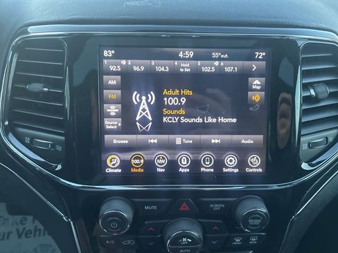 Used 2021 Jeep Grand Cherokee Limited image 26