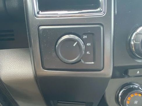 Used 2018 Ford F150 XLT image 11