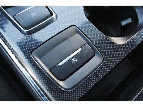Used 2021 Ford Edge ST-Line FWD image 26