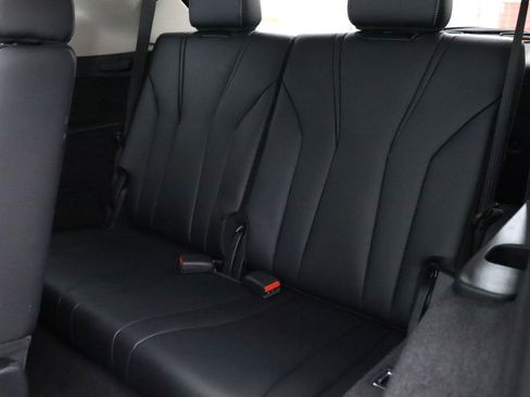 Used 2023 Acura MDX SH-AWD w/ Technology Package image 12