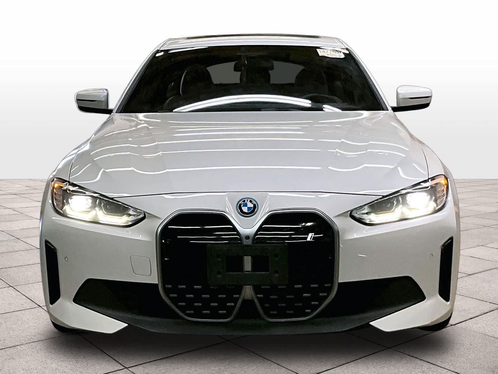 Used 2023 BMW i4 eDrive40 RWD image 3