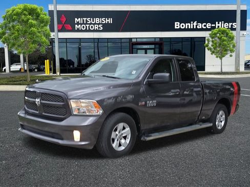 Used 2018 RAM 1500 Express RWD image 2
