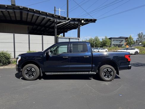 Used 2023 Ford F150 Lightning XLT AWD/4WD image 6