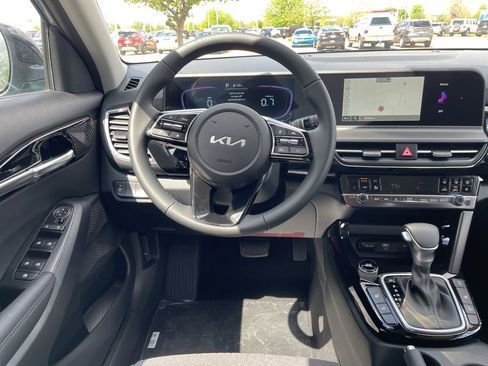 New 2026 Kia Seltos S AWD/4WD image 12