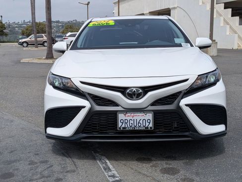 Used 2024 Toyota Camry SE w/ Audio Upgrade Package image 8