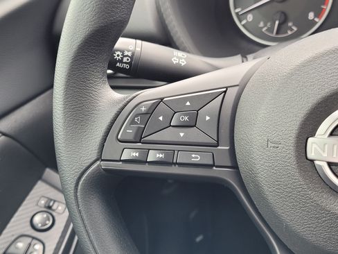 Used 2024 Nissan Sentra S FWD image 14