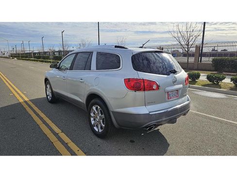 Used 2009 Buick Enclave CXL w/ Entertainment Package #4 image 7