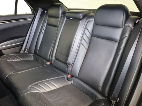 Used 2023 Chrysler 300 C RWD image 11
