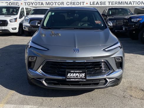 Used 2025 Buick Encore GX Preferred FWD image 3