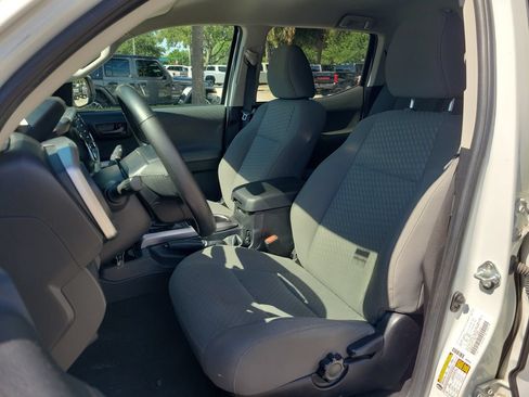 Used 2023 Toyota Tacoma SR5 w/ SR5 Appearance Package RWD image 15