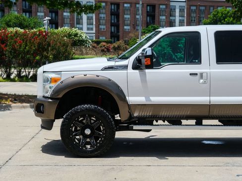 Used 2015 Ford F250 King Ranch w/ FX4 Off-Road Package AWD/4WD image 11
