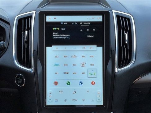 Certified 2024 Ford Edge Titanium w/ Titanium Elite Package image 18