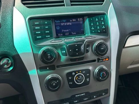 Used 2013 Ford Explorer FWD image 9