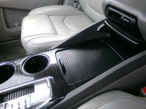 Used 2016 Buick Enclave Premium w/ Experience Buick Package image 30