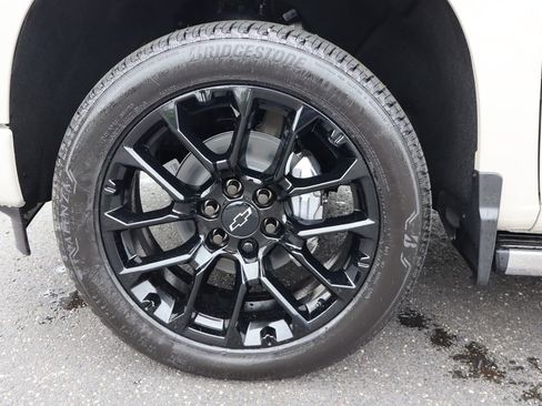 New 2026 Chevrolet Silverado 1500 High Country w/ Technology Package AWD/4WD image 31
