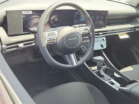 New 2025 Hyundai Tucson SEL image 2