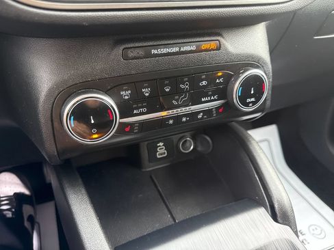 Used 2024 Ford Escape Active AWD/4WD image 29