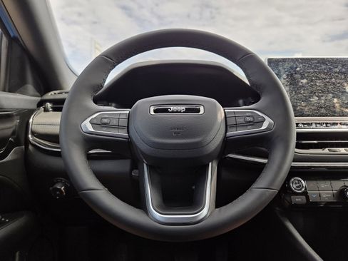 New 2026 Jeep Compass Latitude image 41