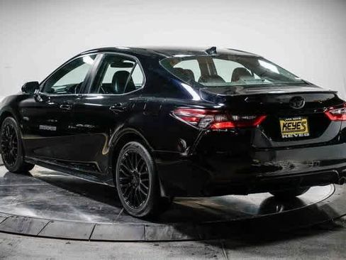 Certified 2023 Toyota Camry SE image 2