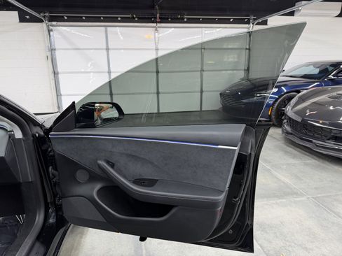 Used 2024 Tesla Model 3 Performance image 24