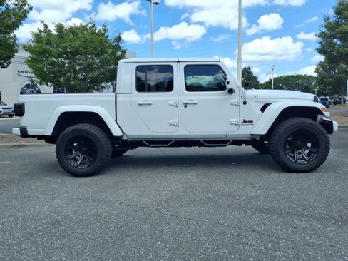 Used 2021 Jeep Gladiator Overland AWD/4WD image 10