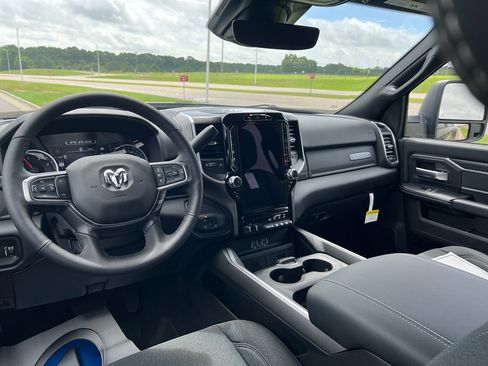 New 2026 RAM 3500 Big Horn AWD/4WD image 16