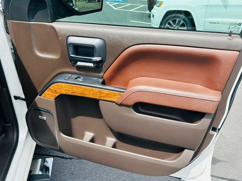 Used 2015 Chevrolet Silverado 1500 High Country w/ High Country Premium Package RWD image 33