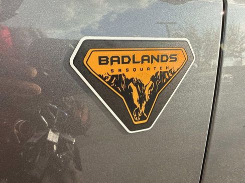 Used 2024 Ford Bronco Badlands w/ Sasquatch Package image 14