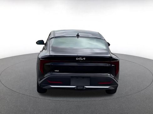 Used 2025 Kia K4 LXS image 7