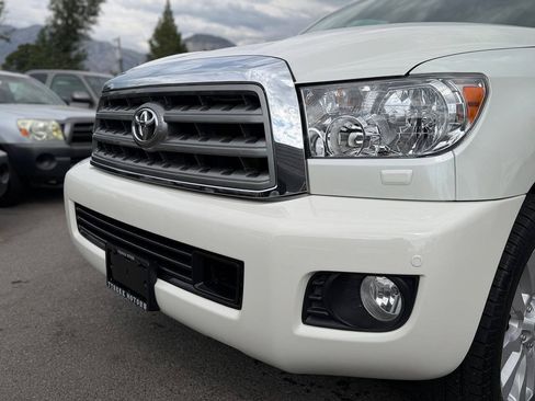 Used 2015 Toyota Sequoia Platinum AWD/4WD image 34