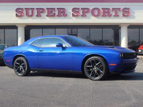 Used 2022 Dodge Challenger SXT w/ Plus Package RWD image 1