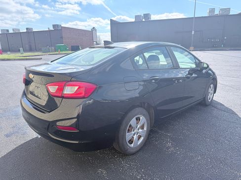 Used 2018 Chevrolet Cruze LS image 5