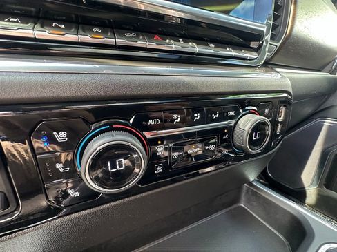 Used 2023 Chevrolet Silverado 1500 High Country w/ High Country Premium Package image 26