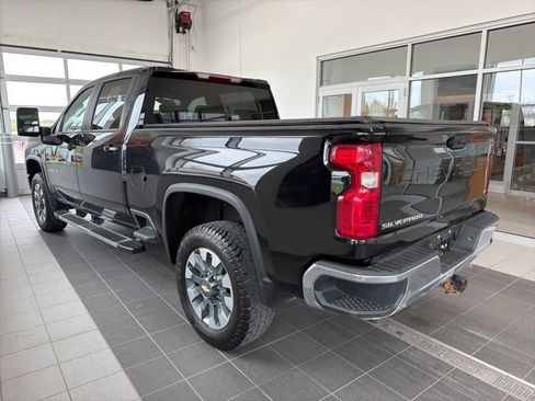 Used 2023 Chevrolet Silverado 2500 LT w/ Convenience Package AWD/4WD image 3