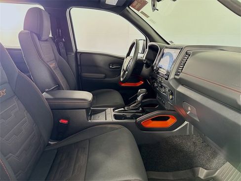 Certified 2022 Nissan Frontier PRO-4X image 25